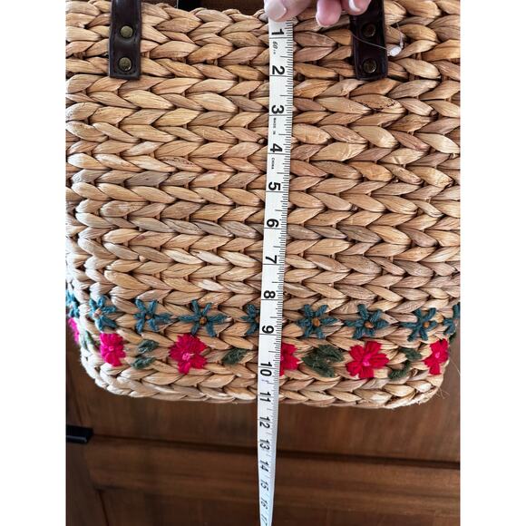Natural Life Wicker Floral Embroidered Tote Bag Purse Large Beach Summer Spring - Picture 6 of 9